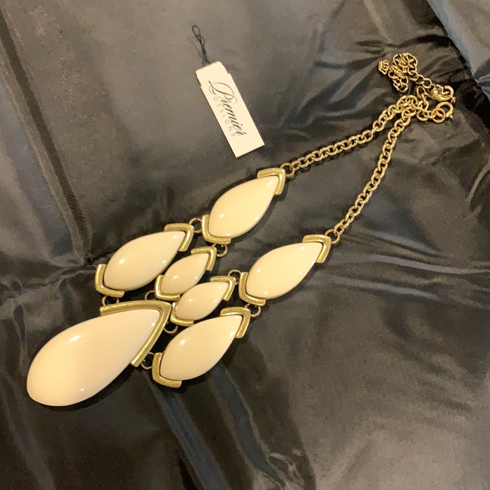Premier Designs Necklace